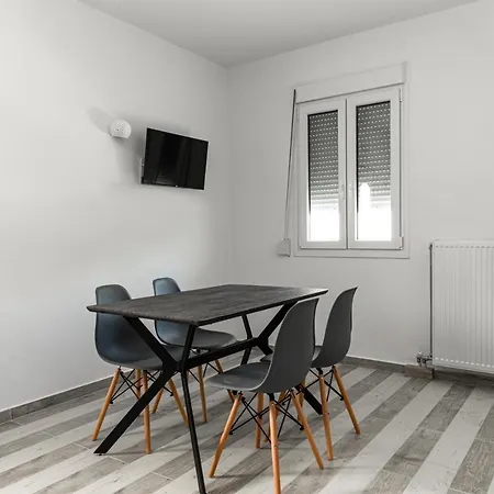 The Tree Santorini *