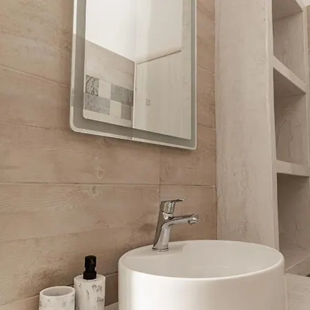 The Tree Santorini *