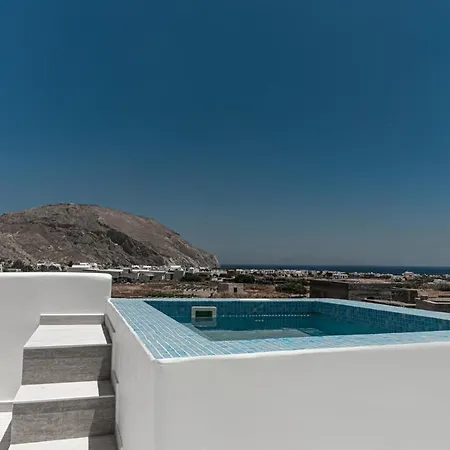 The Tree Santorini * Perissa (Santorini)