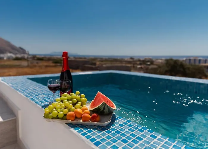 The Tree Santorini Vakantiehuis Perissa (Santorini)