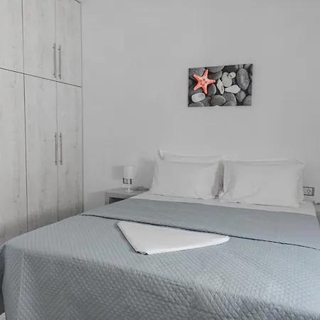 The Tree Santorini Perissa (Santorini)