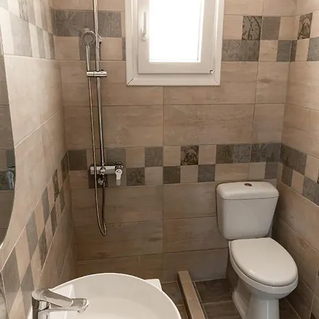 The Tree Santorini Ferienhaus