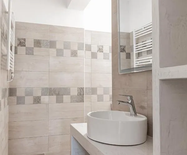 The Tree Santorini Semesterbostad *