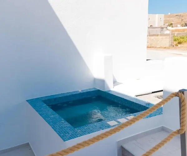 The Tree Santorini *