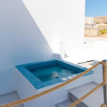 The Tree Santorini *