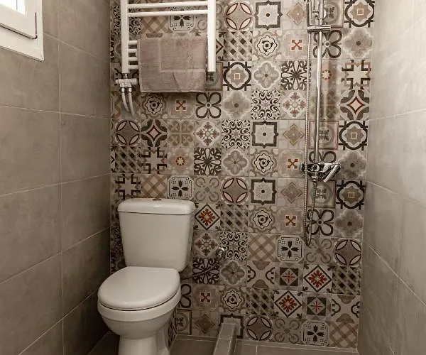 The Tree Santorini *