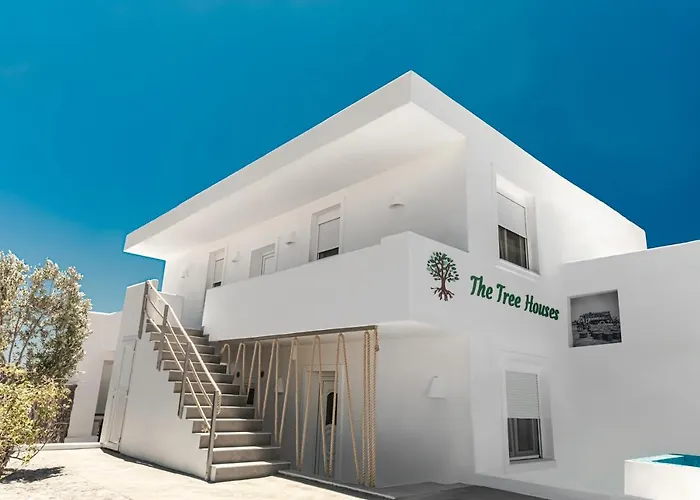 The Tree Santorini * Perissa (Santorini)